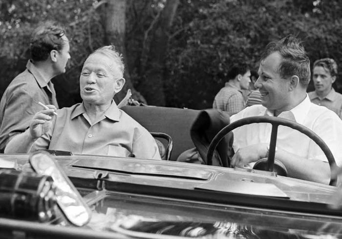 Иллюстрация к книге — Юрий Гагарин. Первый человек в космосе. Как это было [i_075.jpg]