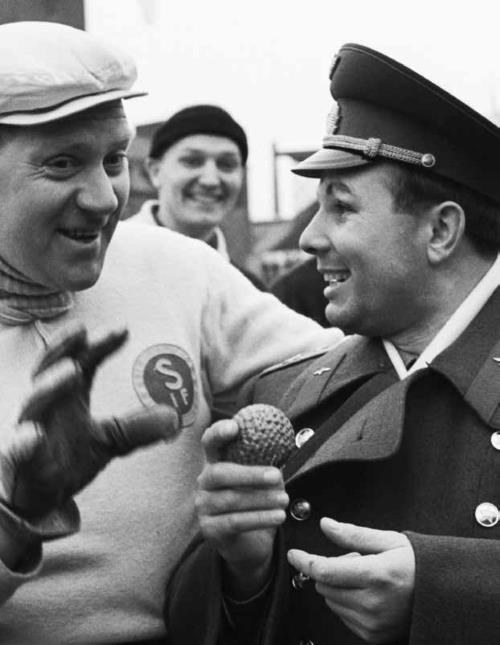 Иллюстрация к книге — Юрий Гагарин. Первый человек в космосе. Как это было [i_087.jpg]