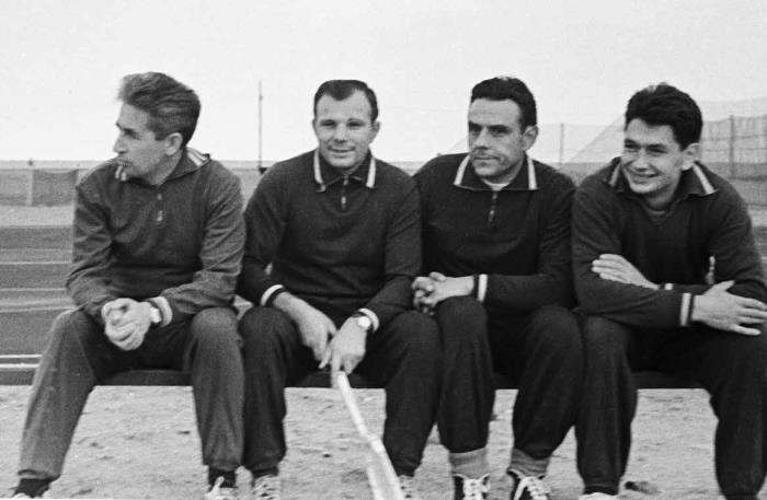 Иллюстрация к книге — Юрий Гагарин. Первый человек в космосе. Как это было [i_092.jpg]