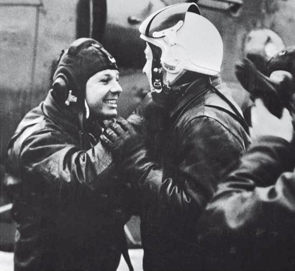 Иллюстрация к книге — Юрий Гагарин. Первый человек в космосе. Как это было [i_100.jpg]