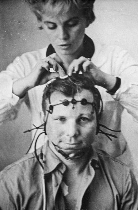 Иллюстрация к книге — Юрий Гагарин. Первый человек в космосе. Как это было [i_105.jpg]