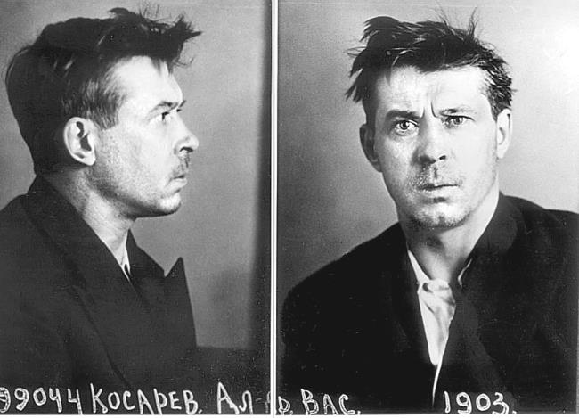 Иллюстрация к книге — 1937. Большой террор. Хроника одного года [i_074.jpg]