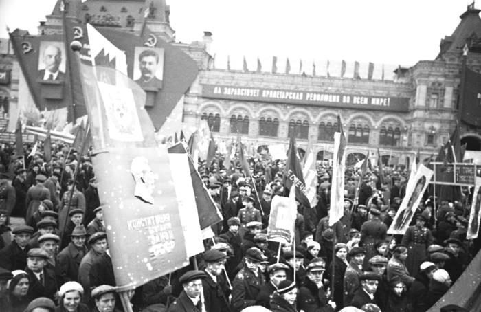 Иллюстрация к книге — 1937. Большой террор. Хроника одного года [i_092.jpg]