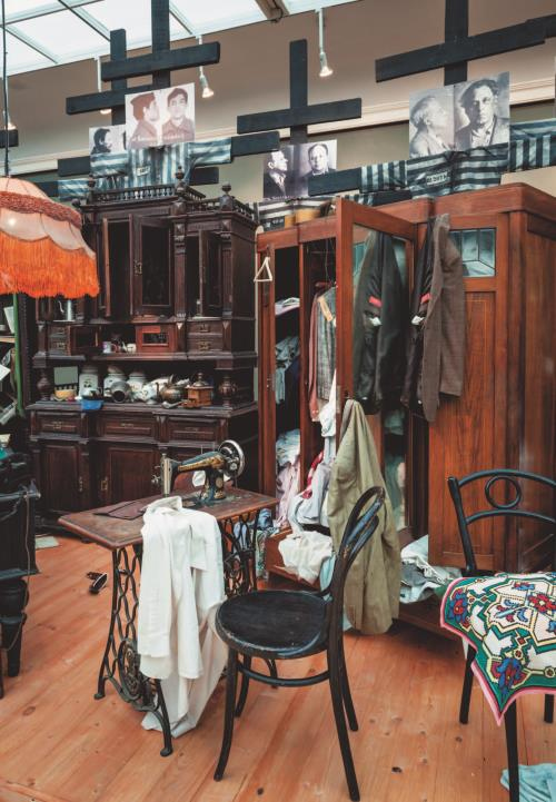 Иллюстрация к книге — 1937. Большой террор. Хроника одного года [i_111.jpg]