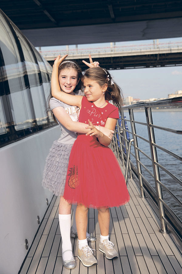 Иллюстрация к книге — Тайна Английского замка. Часть 2 [i_002.jpg]