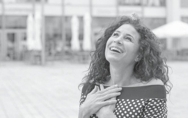 Иллюстрация к книге — Пульт от отношений. Как переключить личную жизнь с режима черной полосы на белую [i_013.jpg]