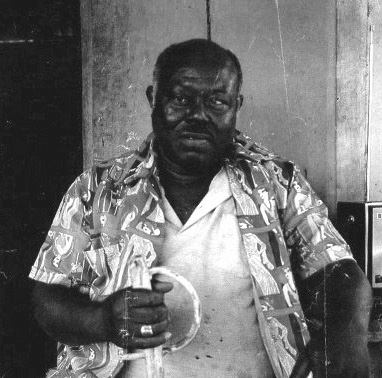 Иллюстрация к книге — Змей и Радуга. Удивительное путешествие гарвардского ученого в тайные общества гаитянского вуду, зомби и магии [i_017.jpg]