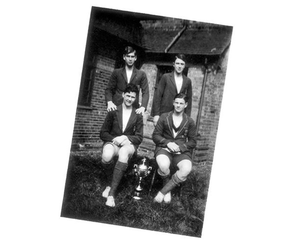 Иллюстрация к книге — Мальчик. Рассказы о детстве [i_085.jpg]