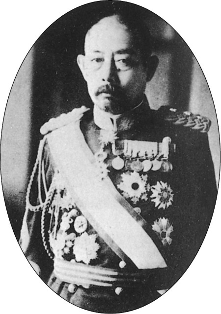 Иллюстрация к книге — 100 великих тайн дипломатии [i_037.jpg]