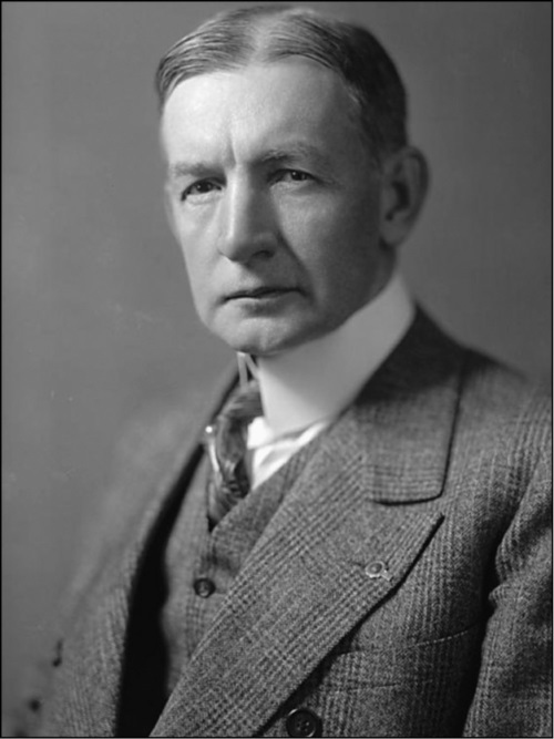 Иллюстрация к книге — 100 великих тайн дипломатии [i_069.jpg]