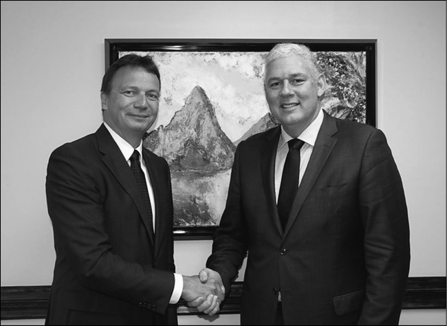 Иллюстрация к книге — 100 великих тайн дипломатии [i_089.jpg]