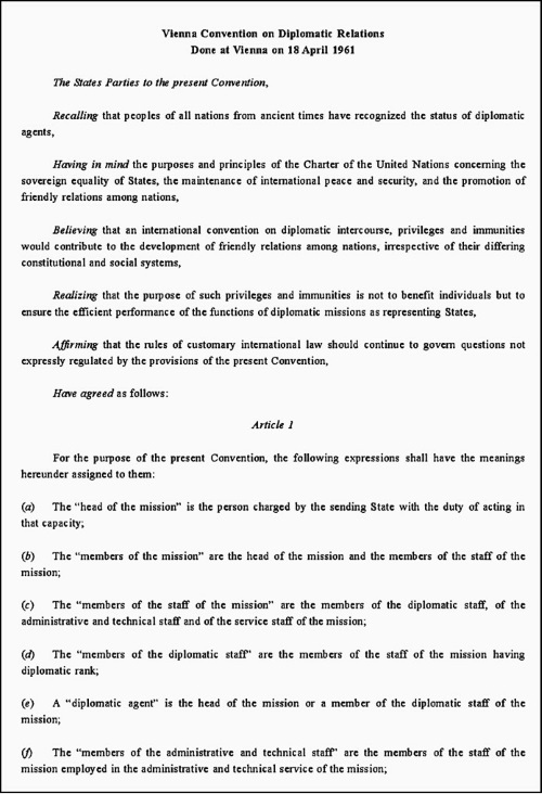 Иллюстрация к книге — 100 великих тайн дипломатии [i_090.jpg]