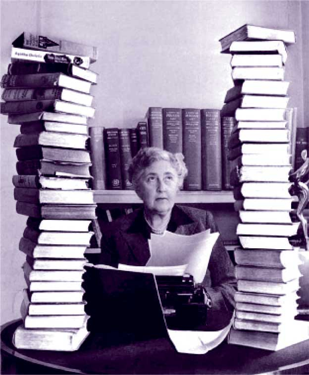 Иллюстрация к книге — Агата Кристи. Она написала убийство [i_001.jpg]