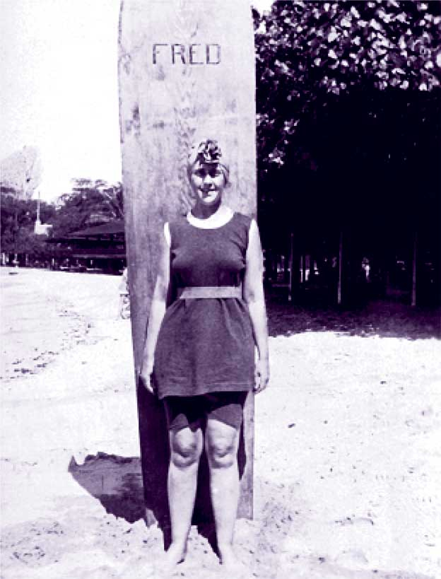 Иллюстрация к книге — Агата Кристи. Она написала убийство [i_045.jpg]