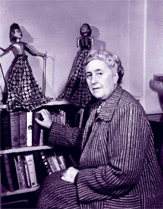 Иллюстрация к книге — Агата Кристи. Она написала убийство [i_144.jpg]