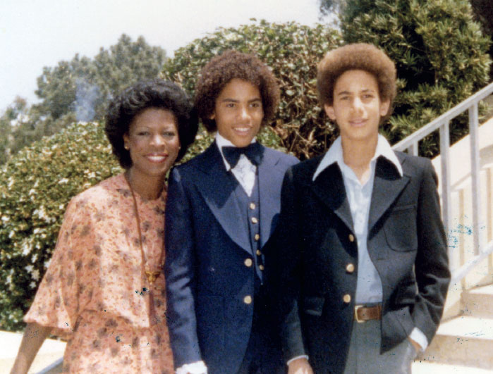 Иллюстрация к книге — Пусть правит любовь. Автобиография [i_020.jpg]