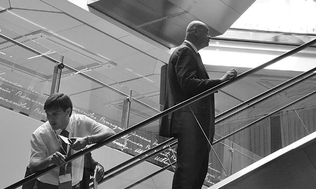 Иллюстрация к книге — В поисках правосудия: Арест активов [i_018.jpg]