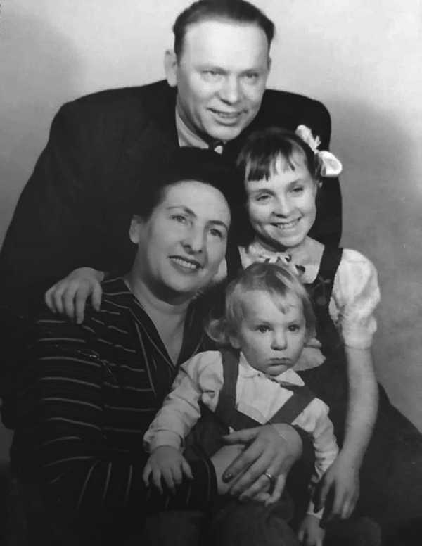 Иллюстрация к книге — Павел Фитин. Начальник разведки [i_010.jpg]