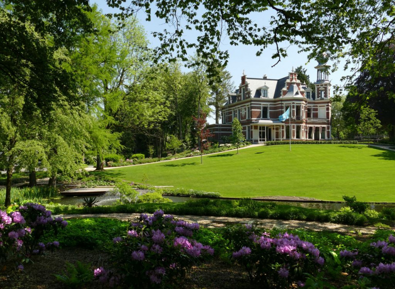 Иллюстрация к книге — (Не) по любви [_28.jpg]