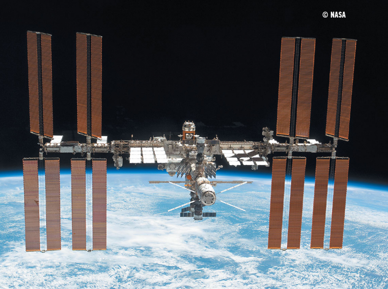 Иллюстрация к книге — Назад на Землю. Что мне открыла жизнь в космосе о нашей родной планете и о миссии по защите Земли [i_003.jpg]