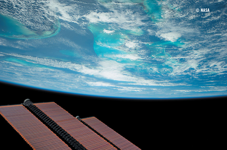 Иллюстрация к книге — Назад на Землю. Что мне открыла жизнь в космосе о нашей родной планете и о миссии по защите Земли [i_010.jpg]