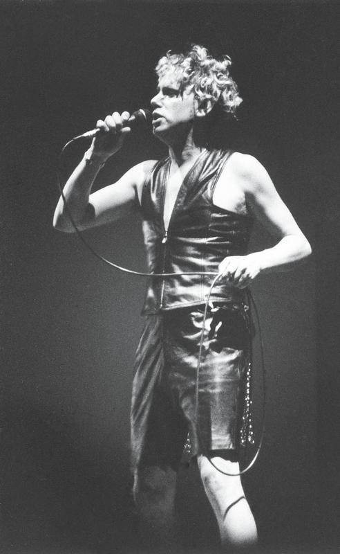 Иллюстрация к книге — Insight. Мартин Гор – человек, создавший Depeche Mode [i_014.jpg]