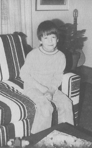 Иллюстрация к книге — Рассказчик. Воспоминания барабанщика Nirvana и фронтмена Foo Fighters [i_009.jpg]