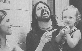 Иллюстрация к книге — Рассказчик. Воспоминания барабанщика Nirvana и фронтмена Foo Fighters [i_040.jpg]