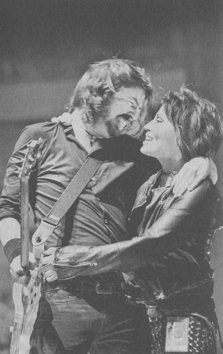 Иллюстрация к книге — Рассказчик. Воспоминания барабанщика Nirvana и фронтмена Foo Fighters [i_053.jpg]