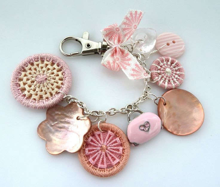 Иллюстрация к книге — Шерловая искра [_c871f009c494eee8aad29a2cb257d350.jpg]