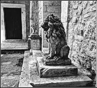 Иллюстрация к книге — Италия: жизнь в замке в XXI веке [_5.webp]