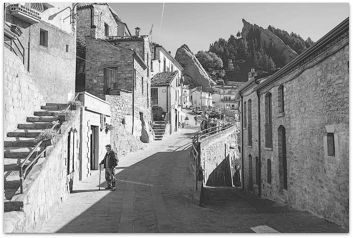 Иллюстрация к книге — Испеки мне убийство [_1.webp]