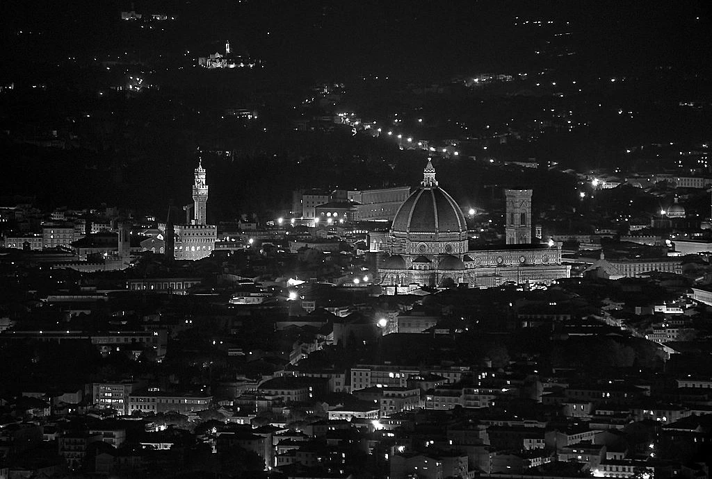 Иллюстрация к книге — Не лучшее время для убийства [_13.webp]