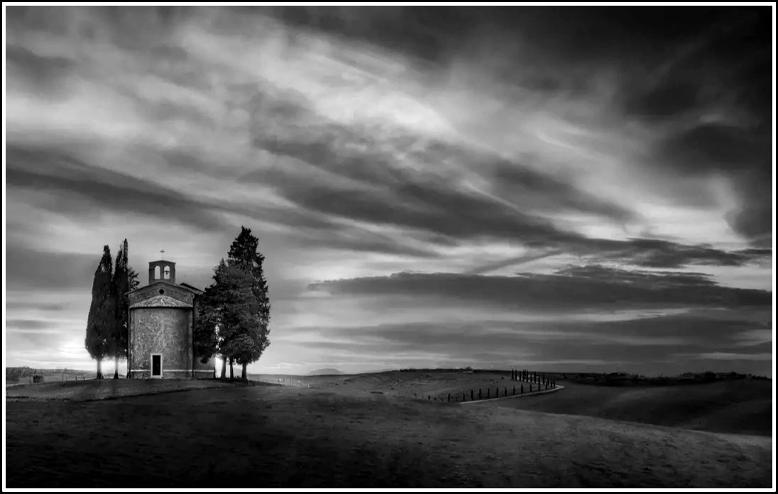 Иллюстрация к книге — Шепот холмов Тосканы [_17.webp]