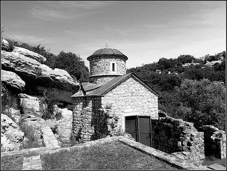 Иллюстрация к книге — Придет серенький волчок [_2.webp]