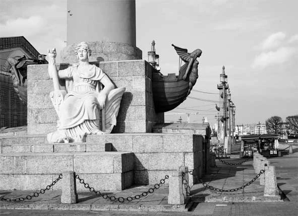 Иллюстрация к книге — Петербург манящий [Старые тайны, уютные уголки, сладости из детства] [i_004.webp]