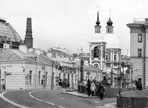 Иллюстрация к книге — Петербург манящий [Старые тайны, уютные уголки, сладости из детства] [i_046.webp]