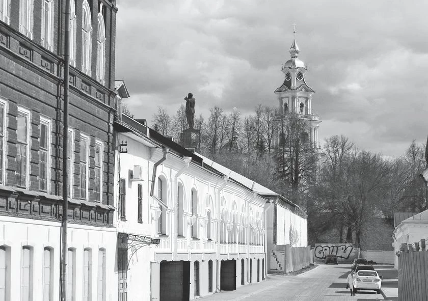 Иллюстрация к книге — Потаённая Россия. От блинов до ухи: путешествие за рецептами и тайнами старых городов [i_092.webp]