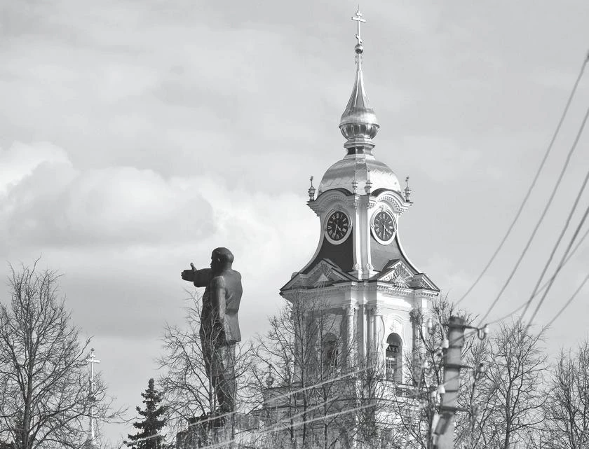 Иллюстрация к книге — Потаённая Россия. От блинов до ухи: путешествие за рецептами и тайнами старых городов [i_094.webp]