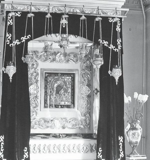 Иллюстрация к книге — Потаённая Россия. От блинов до ухи: путешествие за рецептами и тайнами старых городов [i_127.webp]