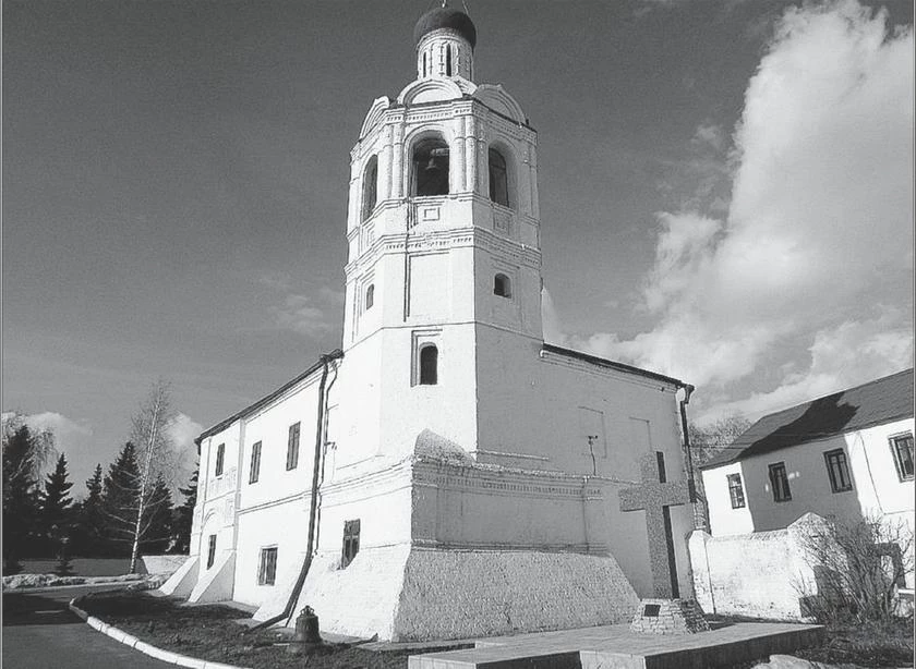 Иллюстрация к книге — Потаённая Россия. От блинов до ухи: путешествие за рецептами и тайнами старых городов [i_129.webp]