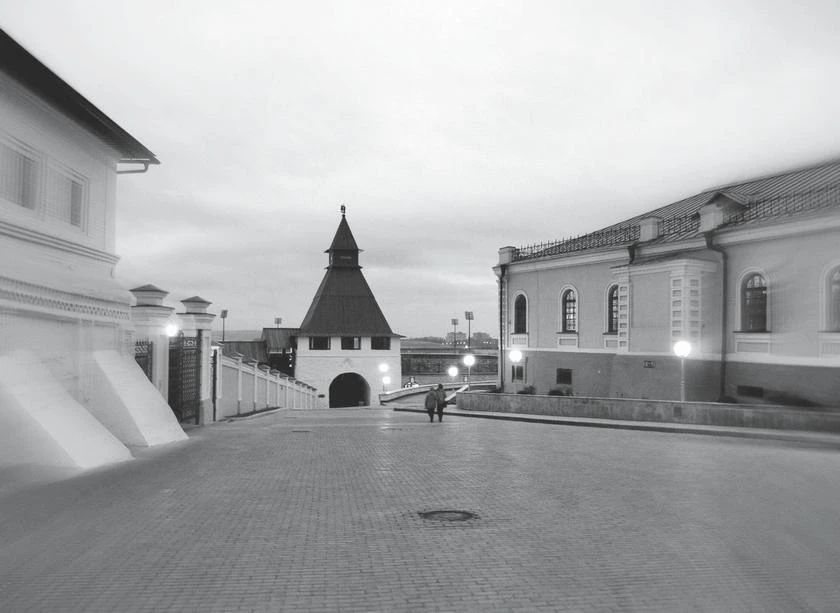 Иллюстрация к книге — Потаённая Россия. От блинов до ухи: путешествие за рецептами и тайнами старых городов [i_146.webp]