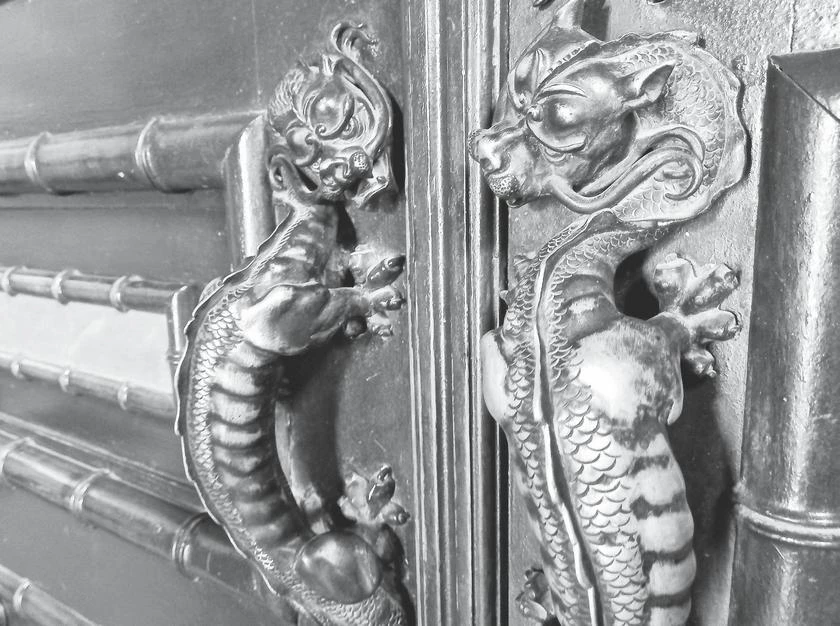 Иллюстрация к книге — Потаённая Россия. От блинов до ухи: путешествие за рецептами и тайнами старых городов [i_150.webp]