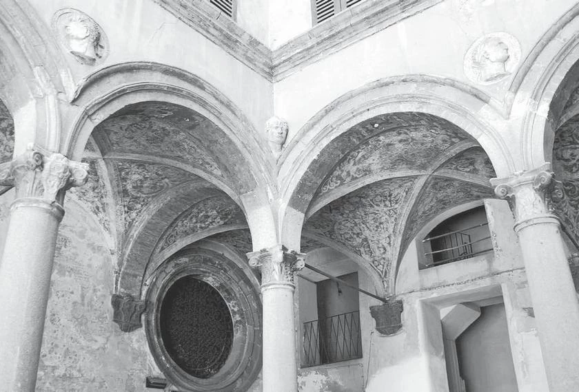 Иллюстрация к книге — Милан на вкус. Дамы, коктейли и золотое ризотто [i_082.webp]