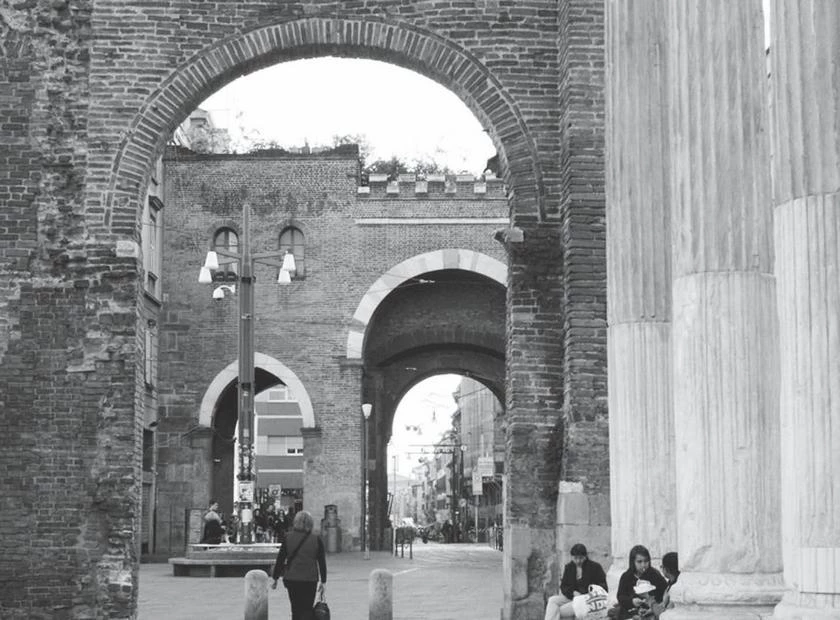 Иллюстрация к книге — Милан на вкус. Дамы, коктейли и золотое ризотто [i_136.webp]