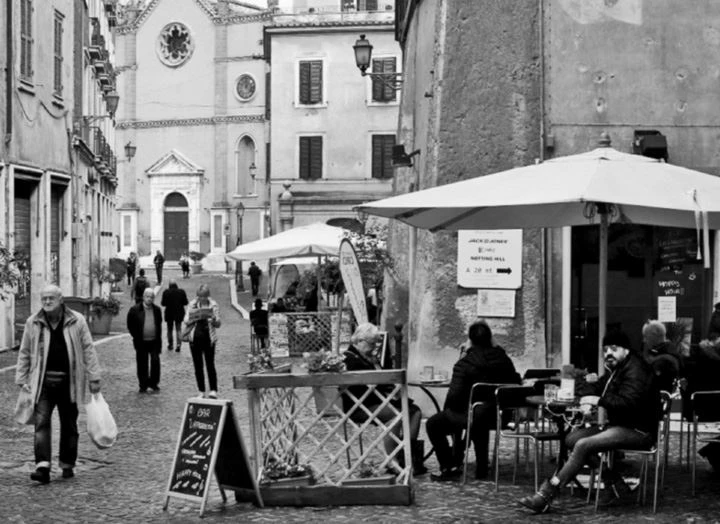 Иллюстрация к книге — Трюфельные сказки Италии. Путешествие за новыми историями и блюдами [i_009.webp]