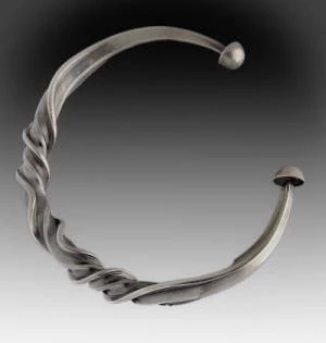 Иллюстрация к книге — Жена кузнеца [book-illustration-22.webp]