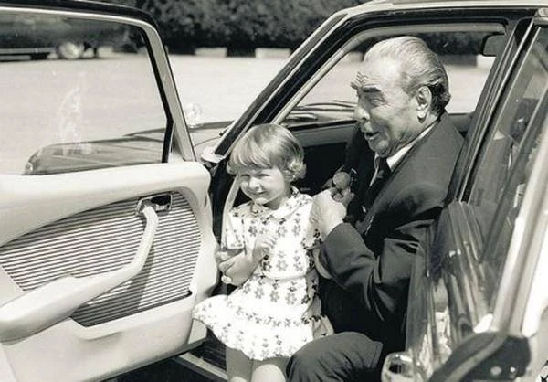 Иллюстрация к книге — Телохранитель Генсека. Том 1 [book-illustration-29.webp]