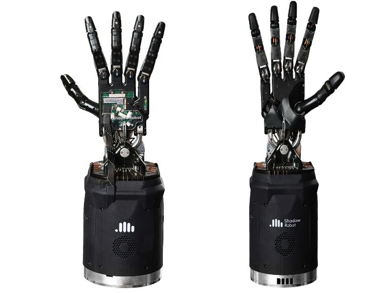 Иллюстрация к книге — Роботы [book-illustration-29.webp]