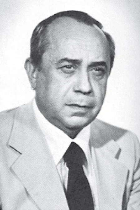 Иллюстрация к книге — Каждому свое [i_002.webp]